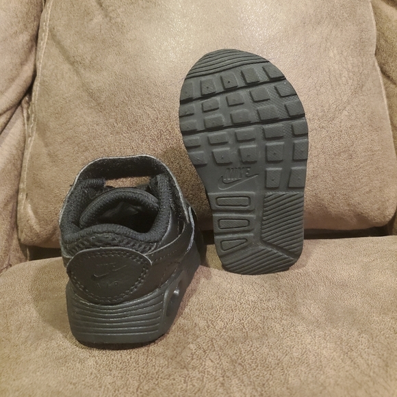 Nike Air Max Size 4C - Picture 3 of 4